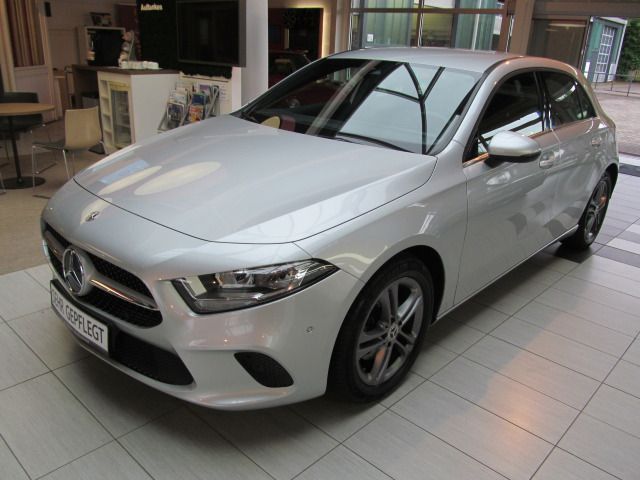 MERCEDES-BENZ A 200 - wenig km, Scheckheft, Garantie, WKR....