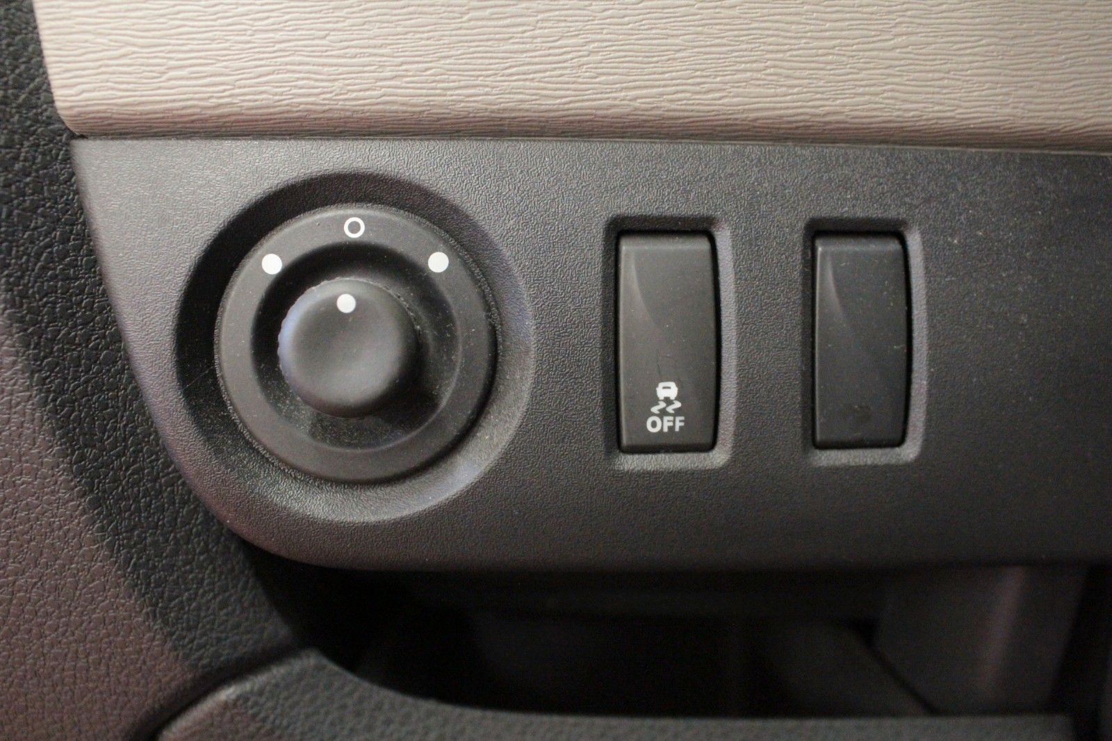Fahrzeugabbildung Dacia Lodgy TCE 115  Lauréate *Navigation