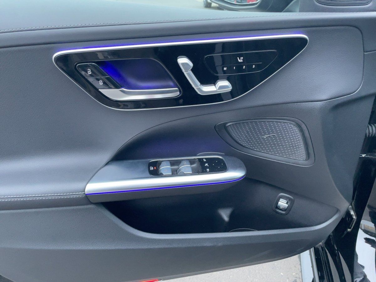 Fahrzeugabbildung Mercedes-Benz C 220 d T-Modell AMG/Night/360°/Digital-Light/AH