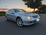 Mercedes-Benz C 200 Kompressor - Mercedes-Benz CL 200: Coupe