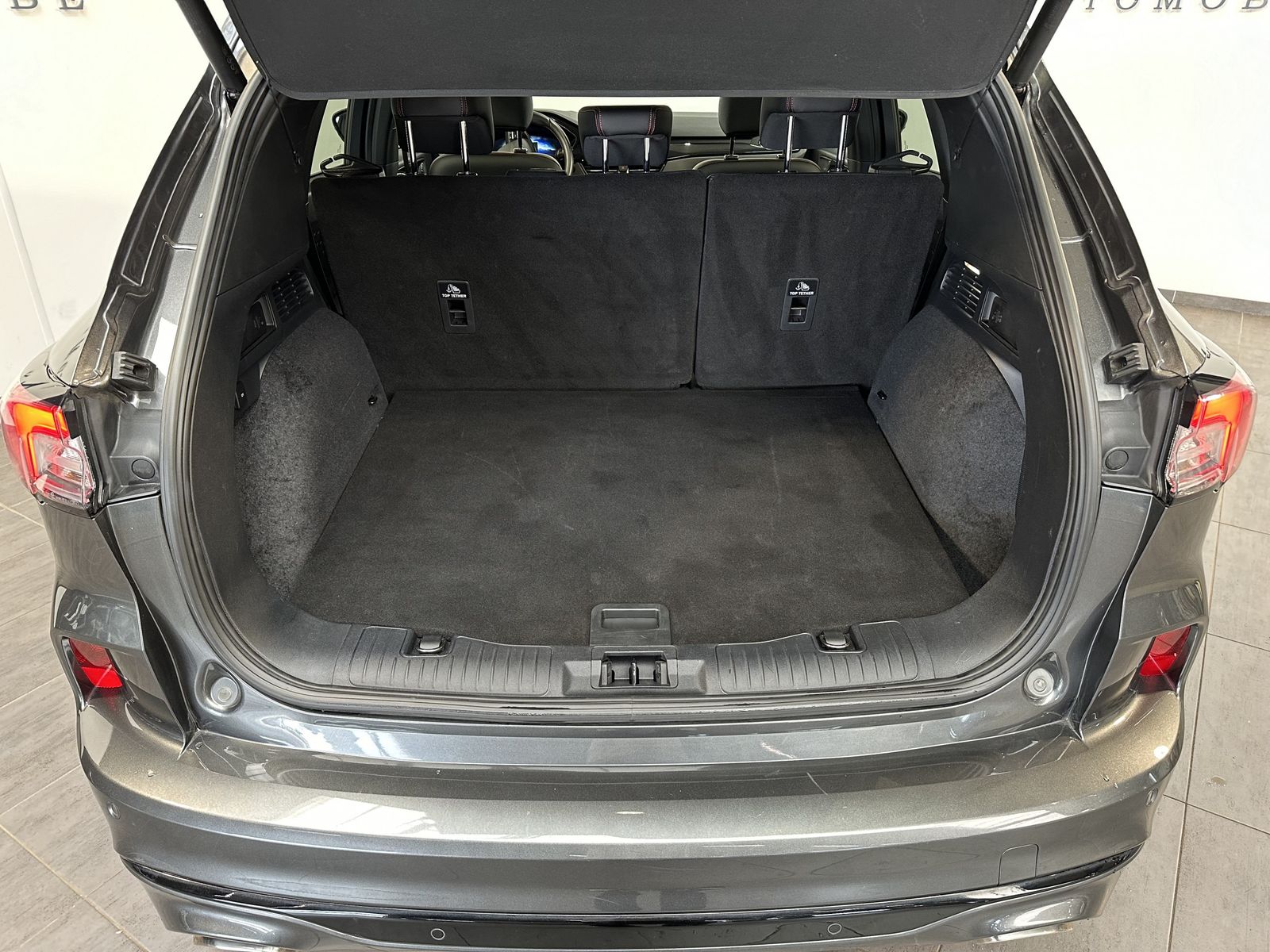 Fahrzeugabbildung Ford Kuga 2.5 Plug-In-Hybrid ST-Line X NAV+LED+PANO