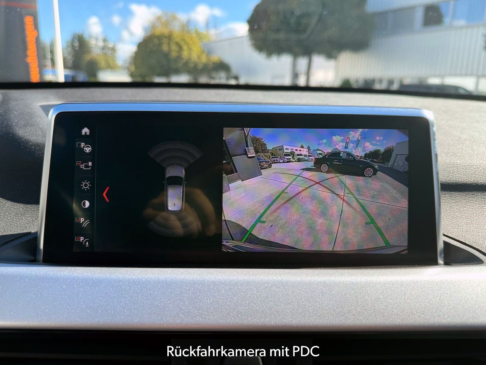 Fahrzeugabbildung BMW X1 xDrive25e Advantage ACC KAM LED PANO AHK SHZ