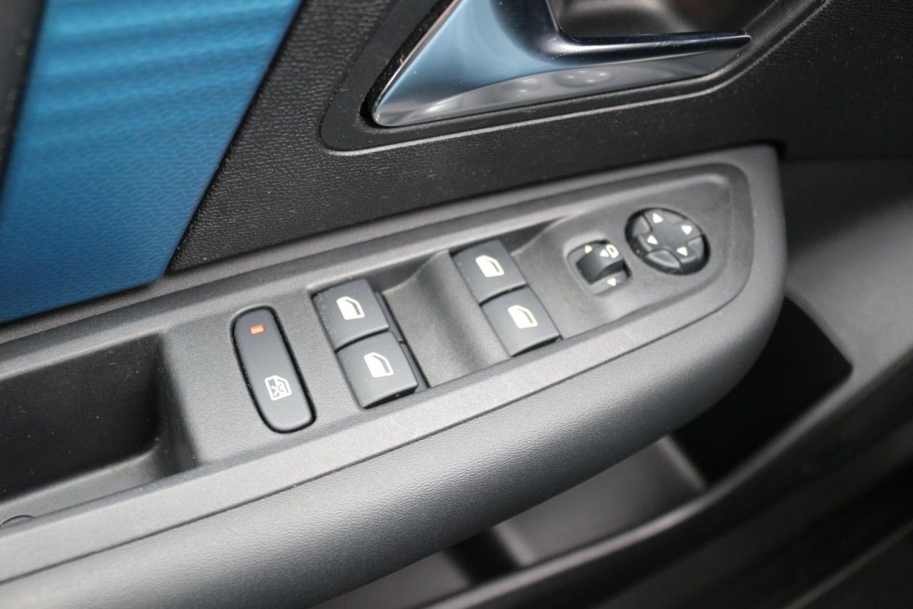 Fahrzeugabbildung Citroën C4 -e FEELPACK 136