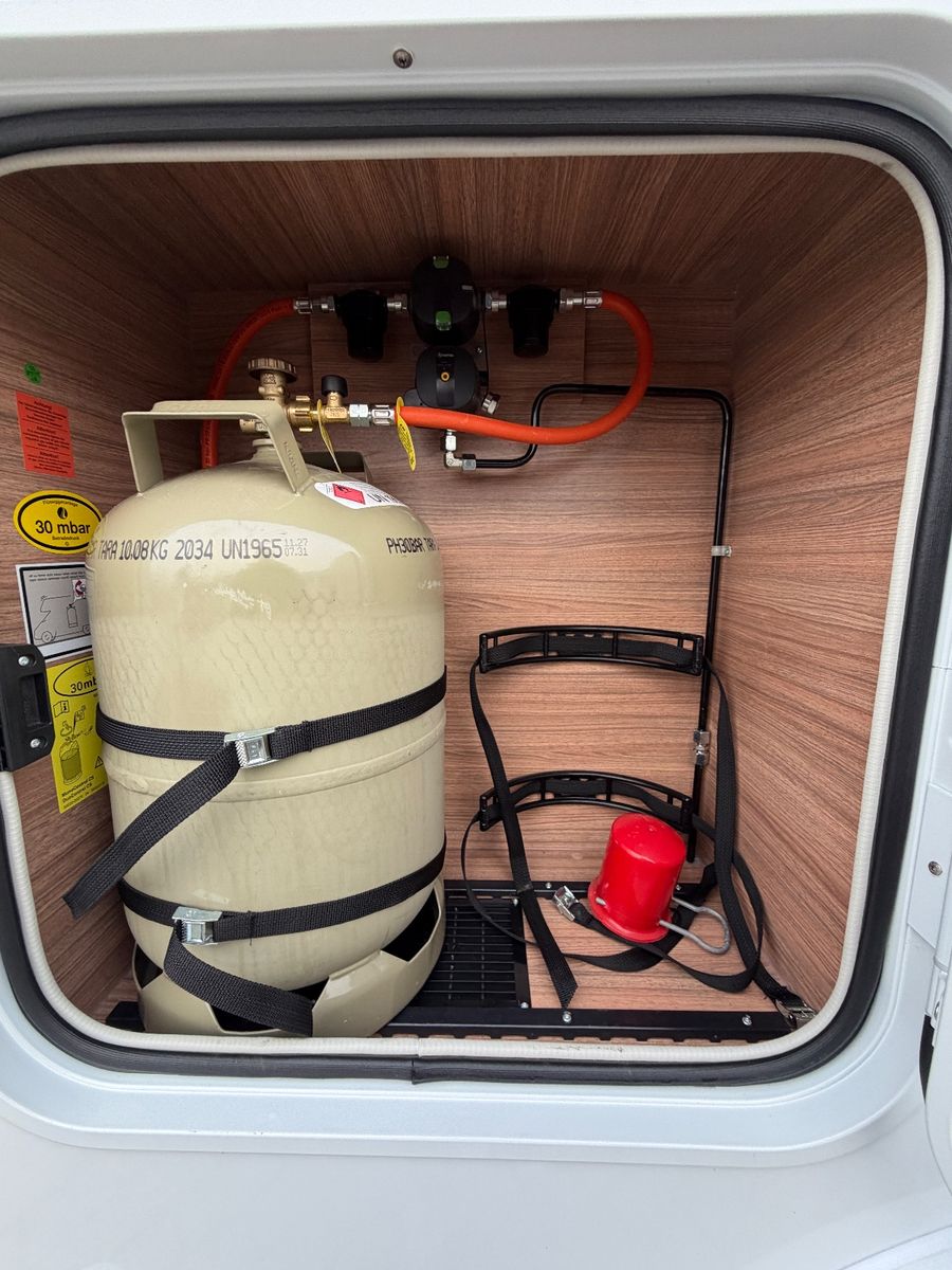 Fahrzeugabbildung Weinsberg CaraCompact 640 MEG MJ26 Mercedes Sprinter