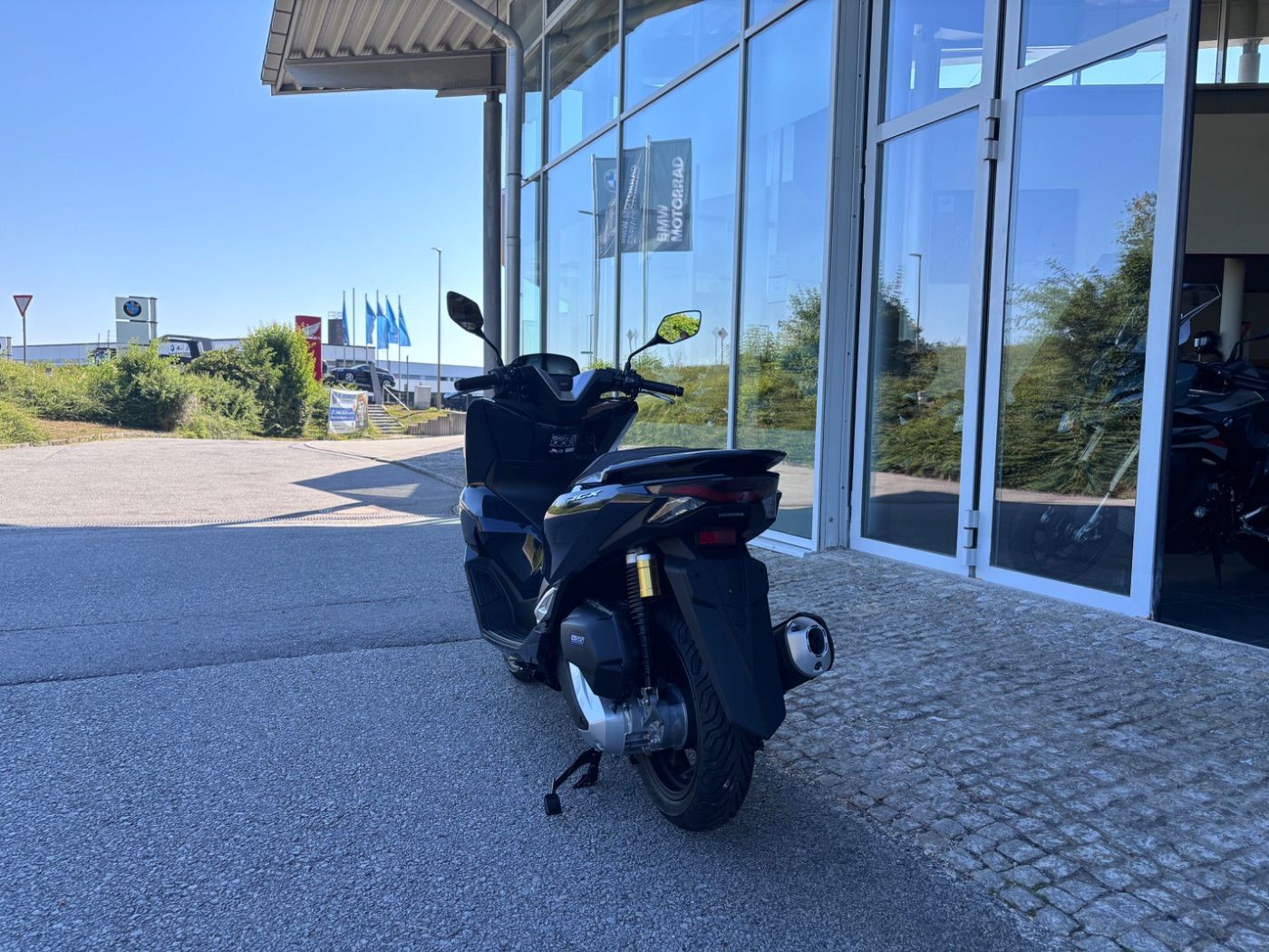 Fahrzeugabbildung Honda PCX 125 Modell 2026 mit Konnektivität, sofort