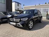 Mercedes-Benz GLC220d d Panorama*AHK*Rückfahrkam.* - Mercedes-Benz 220 mit Panoramadach
