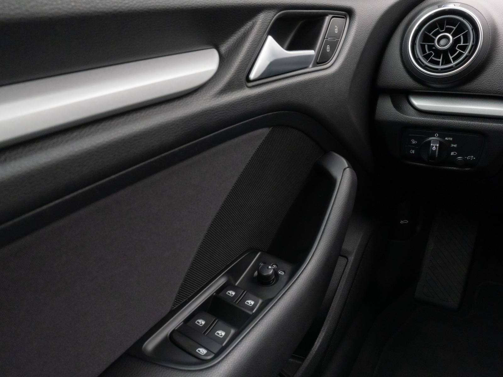 Audi A3 Sportback 35 TDI Aut. Sitzhzg Navi Xenon, миниатюра 30