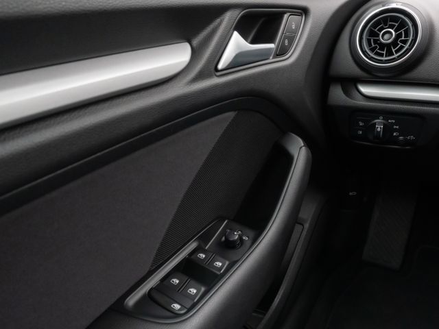 Foto Nummer 30: AUDI A3
