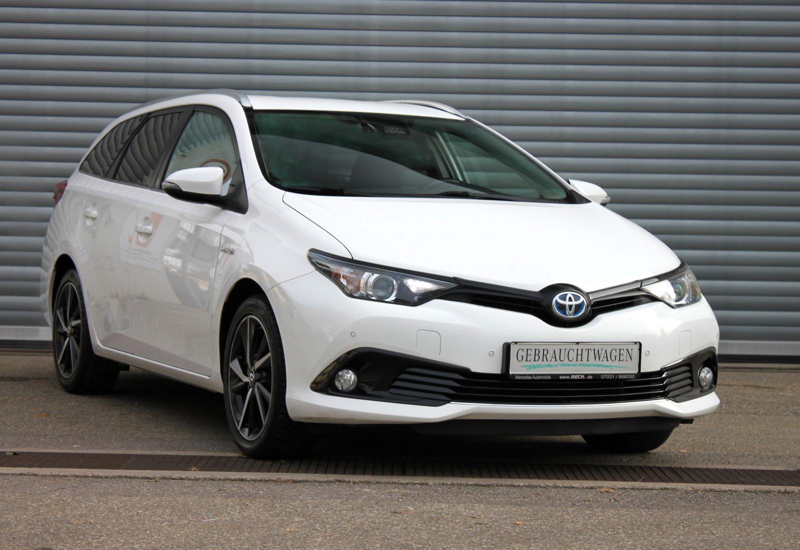 Toyota Auris Touring Sports Hybrid Team D