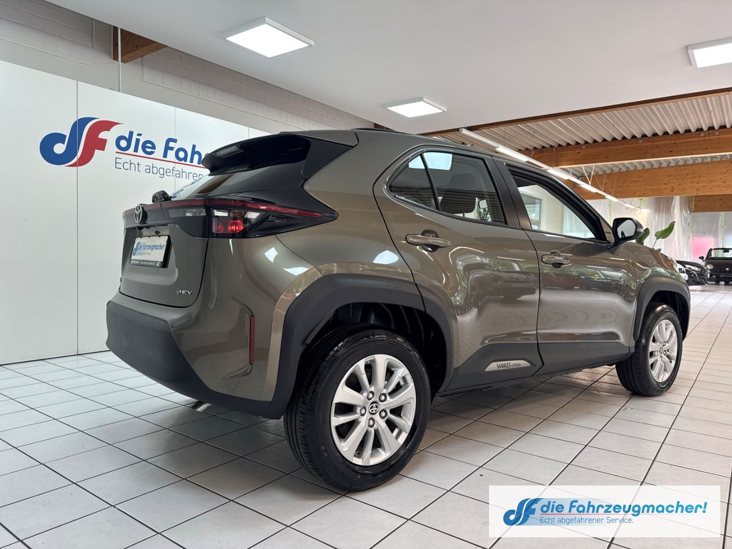 Fahrzeugabbildung Toyota Yaris Cross ACTIVE Hybrid DAB Spurhalteass. Fern