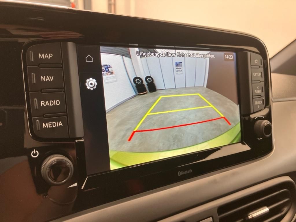 Fahrzeugabbildung Hyundai i10 FL (MY25) 1.0 T-GDI (90 PS) KlimaA Navi PDC