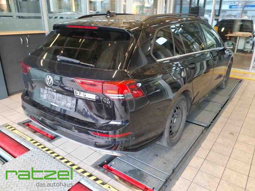 Fahrzeugabbildung Volkswagen Golf VIII Style 2.0 TDI DSG AHK+ Navi