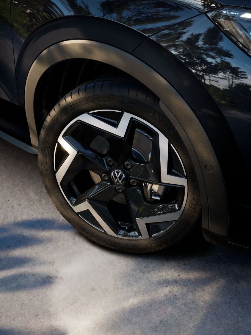 Fahrzeugabbildung Volkswagen T-Roc  R-Line 1.5 eTSI DSG *Garantie, Panorama,