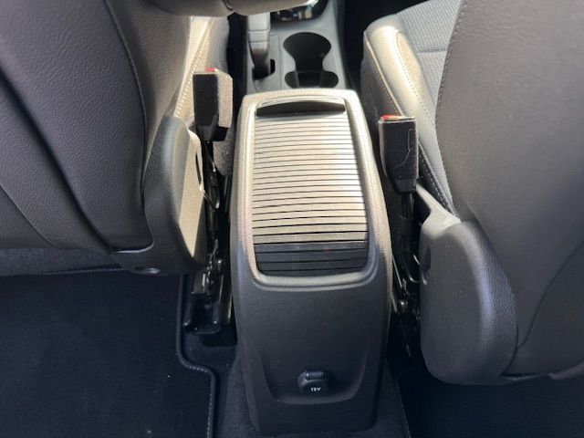 Fahrzeugabbildung Opel Crossland 1.2 Turbo Elegance Paket AT