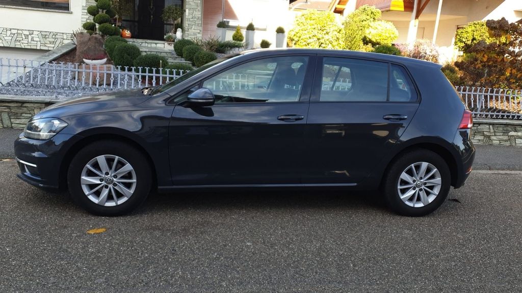 Image of Volkswagen Golf