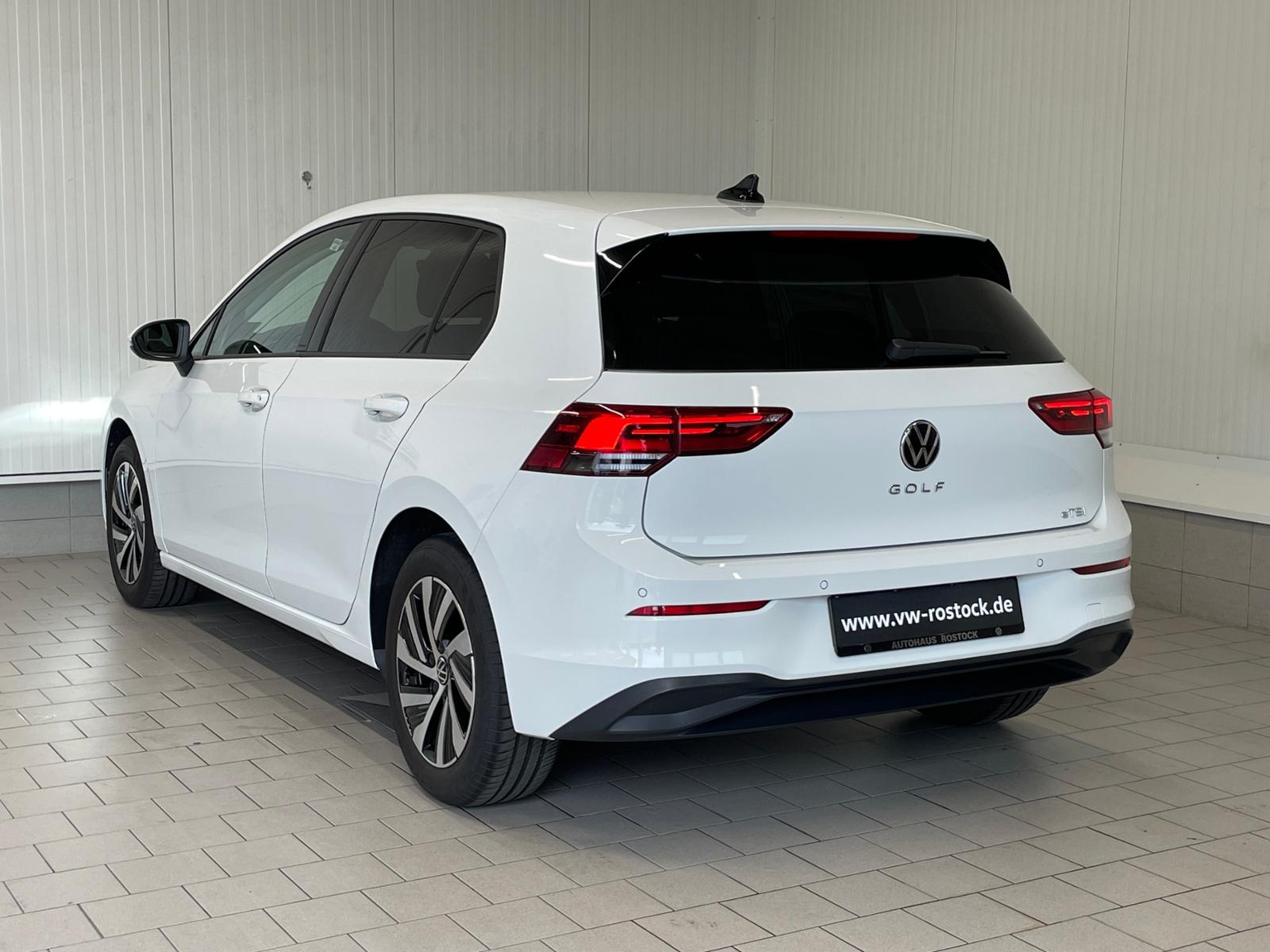 Volkswagen Golf VIII Life 1.0 eTSI DSG NAVI ACC SHZ, миниатюра 4