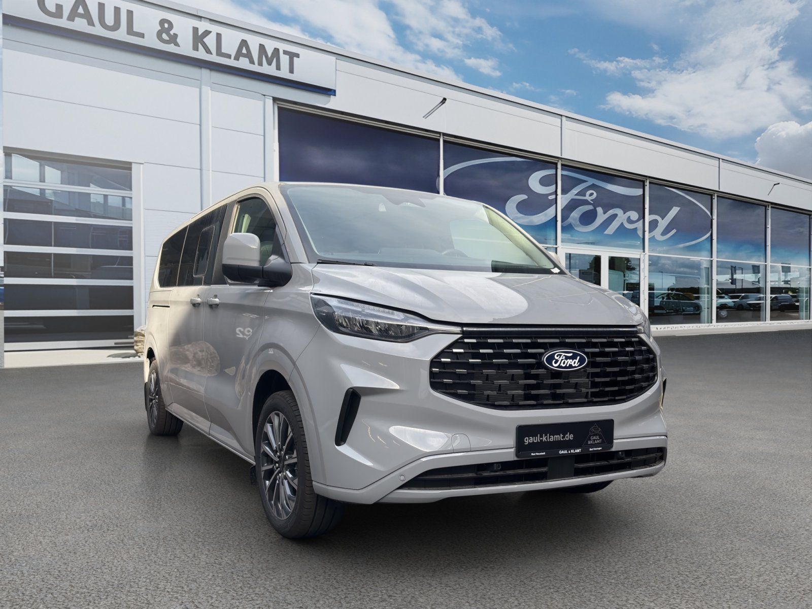 Fahrzeugabbildung Ford Tourneo Custom 320 L2 Tourneo Titanium FWD