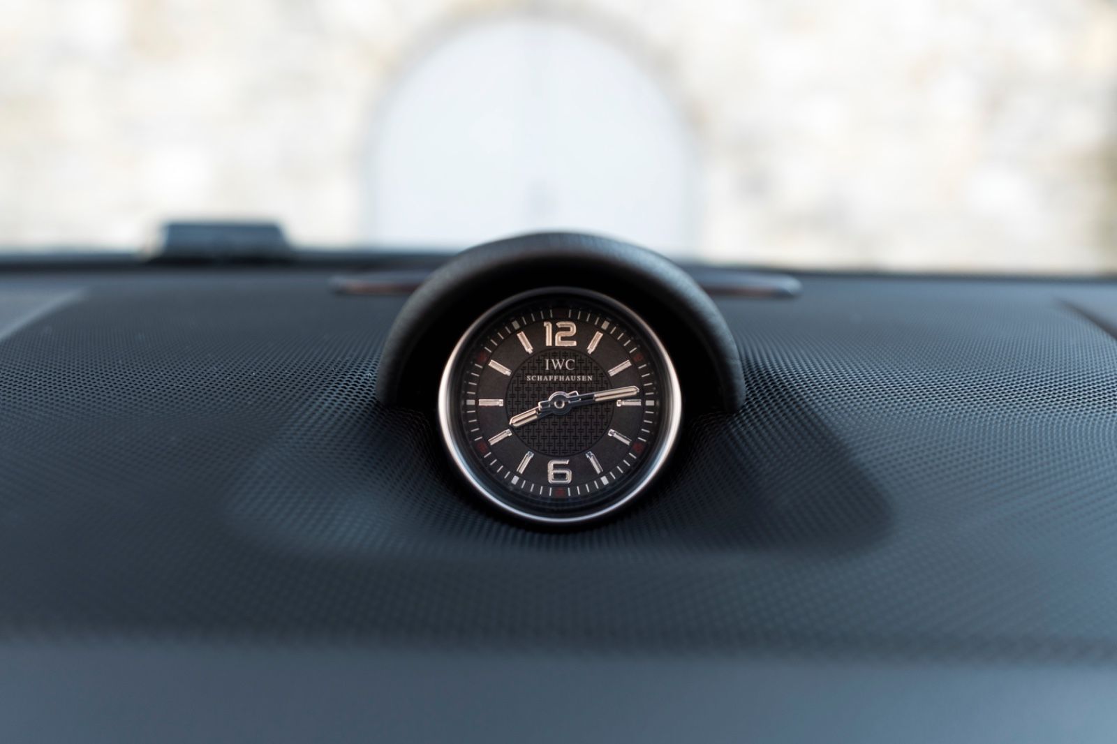Fahrzeugabbildung Mercedes-Benz SL 63 AMG CARBON H&K KAM AIRSCRAF SOFT-CLOSE