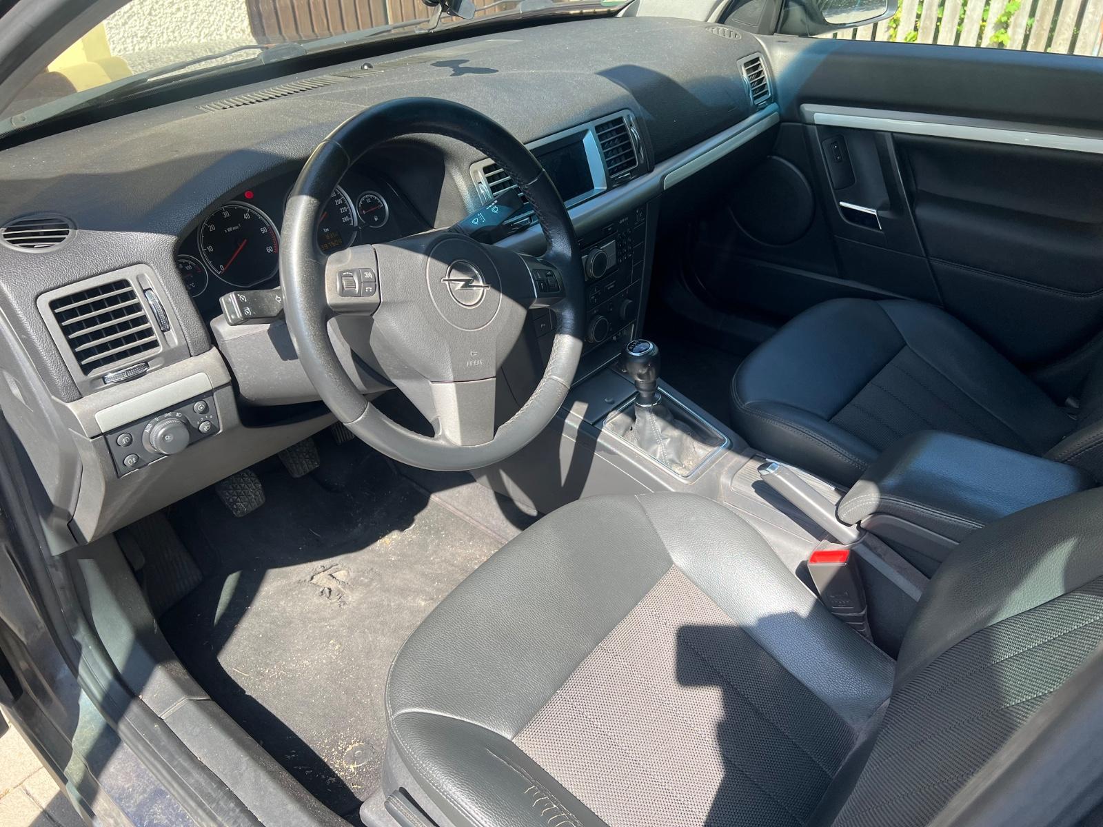 Opel Vectra 2008 — photo 13