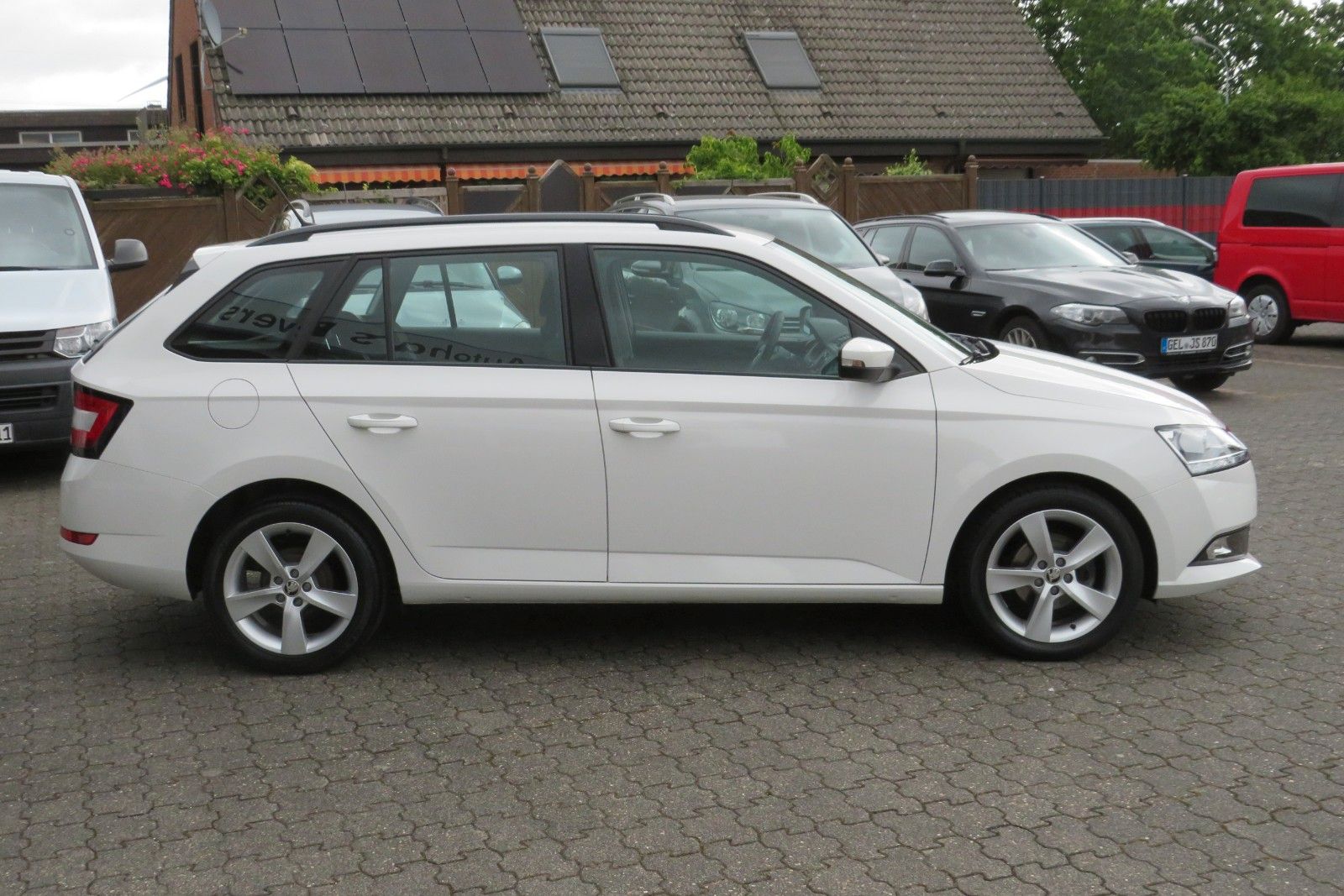 Fahrzeugabbildung SKODA Fabia Combi KLIMA SITZHEIZUNG PDC ALU 1.HAND