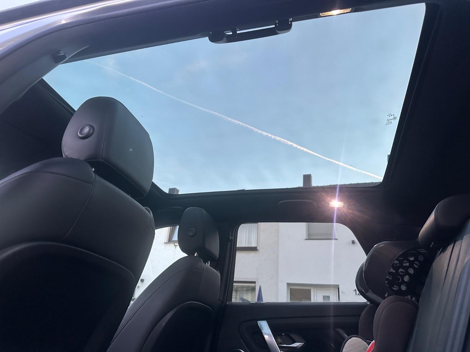 Land Rover Discovery Sport S AWD Panorama Leder Xenon Voll