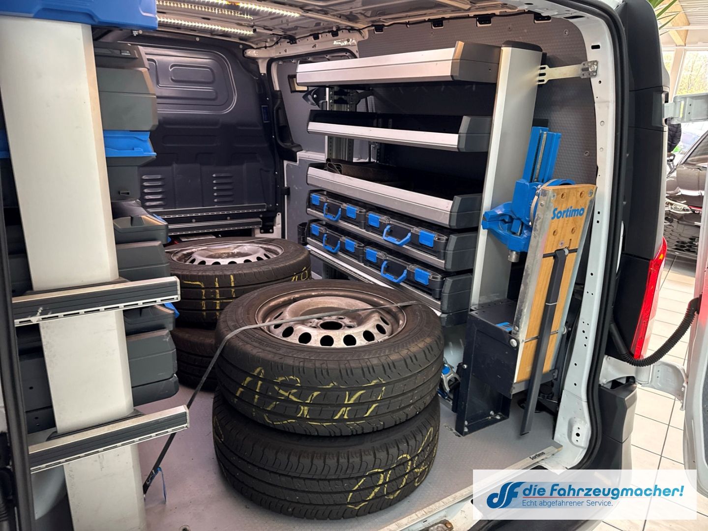 Fahrzeugabbildung Mercedes-Benz Vito Kasten 114 CDI BT RWD lang  Parklenkass. Te