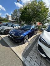 BMW 330e Sport Line Garantie|DAProf.|Pano|8-fach|AHK - BMW 330 Gebrauchtwagen in München