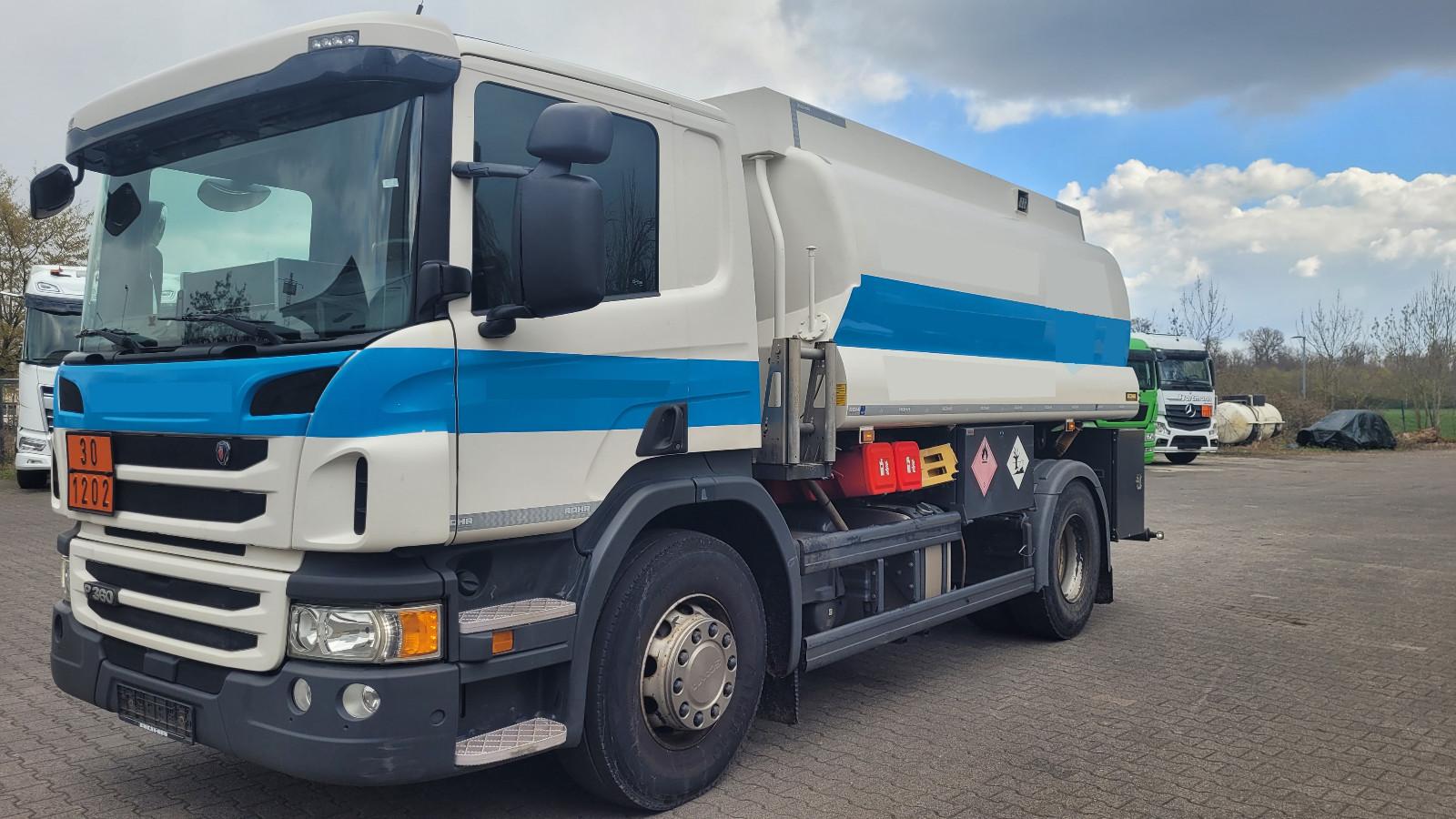 Scania P360 Tankwagen ADR