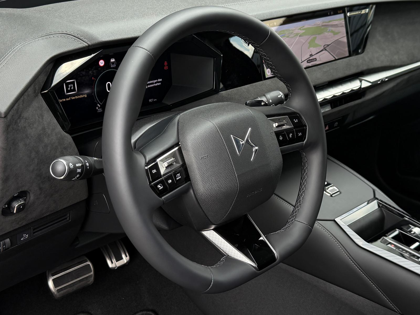 DS Automobiles Nº4 BlueHDi 130 DS Performance Line