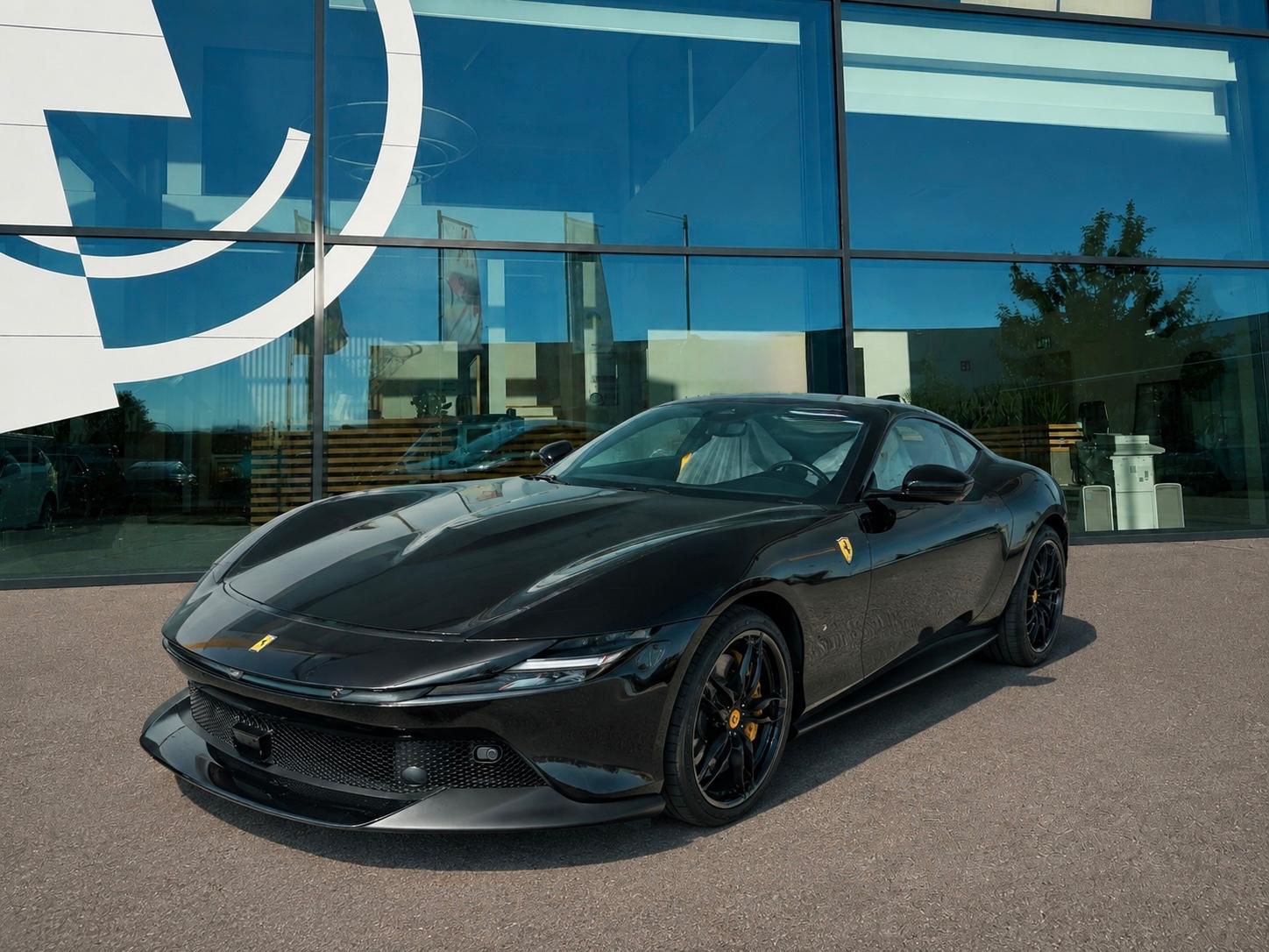 Ferrari Amalfi*CARBON*SCM*360KAMERA*MATRIX LED*HECKRADAR