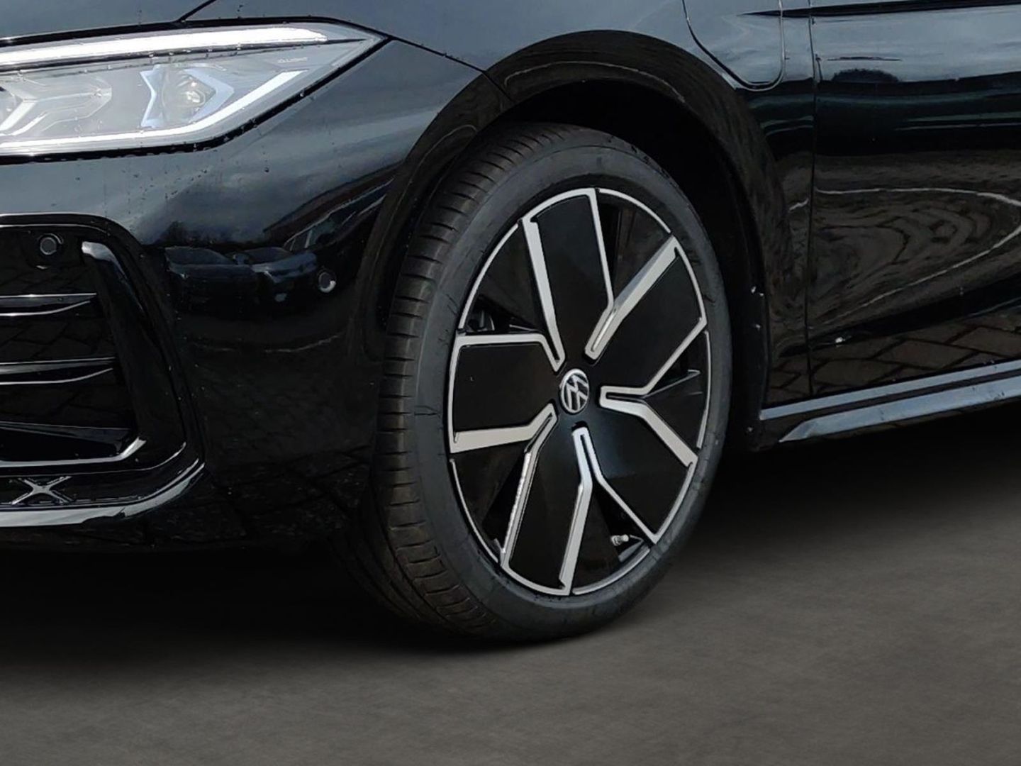 Volkswagen Passat R-Line 1.5 eHybrid DSG Navi foto 6