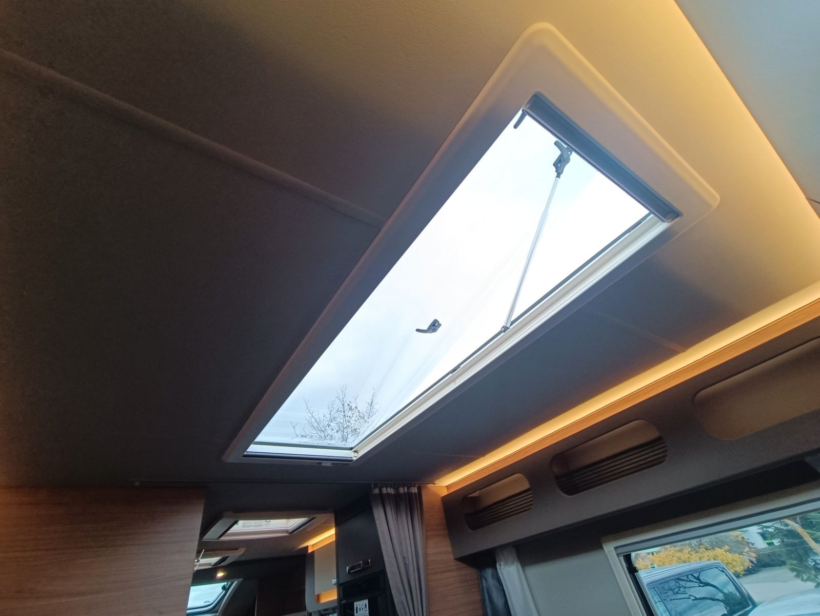 Fahrzeugabbildung Weinsberg CaraLoft 650MEG Ford*Automatik*Xenon*TV*TOP!