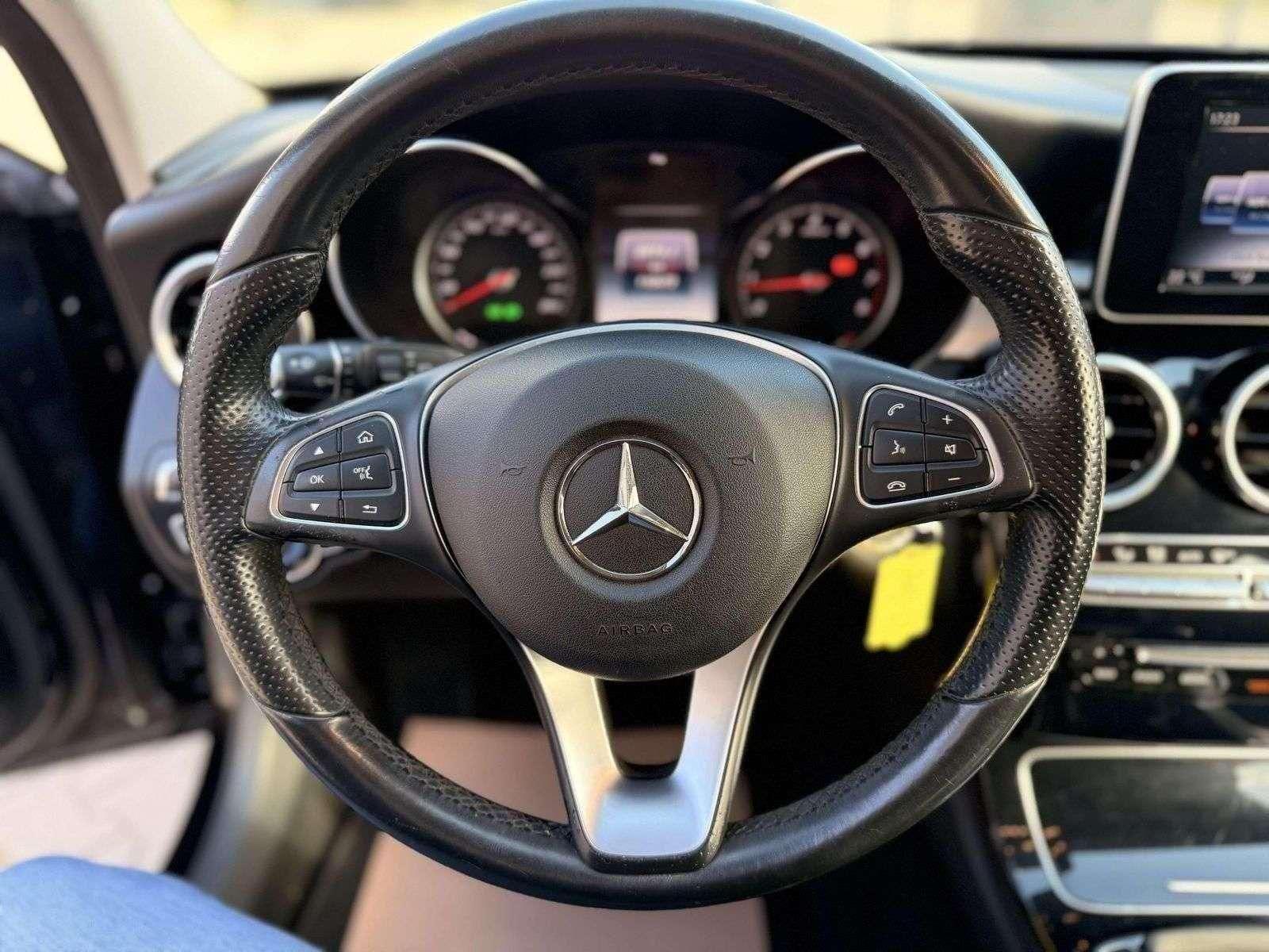 Mercedes-Benz C 180 Kombi/Amg-Line/Led/SHZ/MFL/Tempomat/PDC
