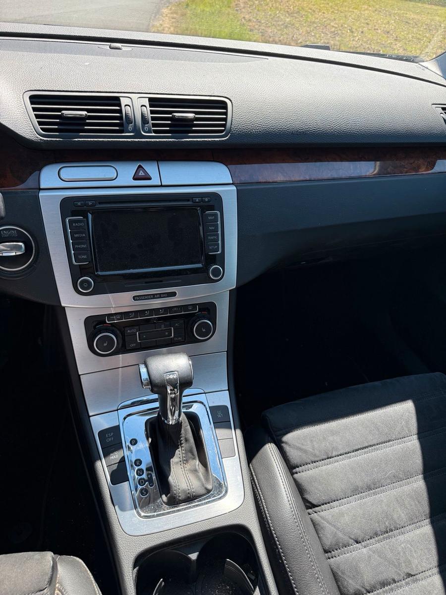 Volkswagen Passat 2010 — photo 5