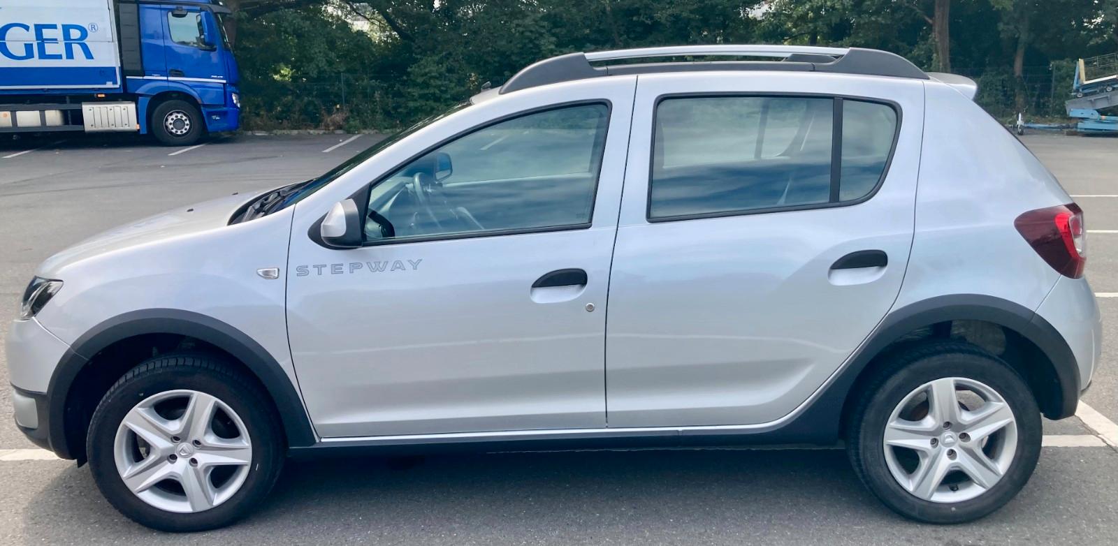 Dacia Sandero Stepway TCe 90 PS, TÜV 08/2028, AHK, 2x 