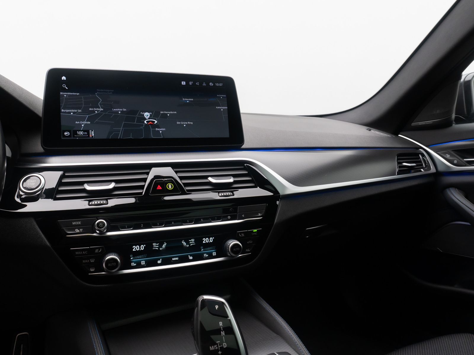 Fahrzeugabbildung BMW 520d xD M Sport Panoram Kamera Laser HUD H/K 19"