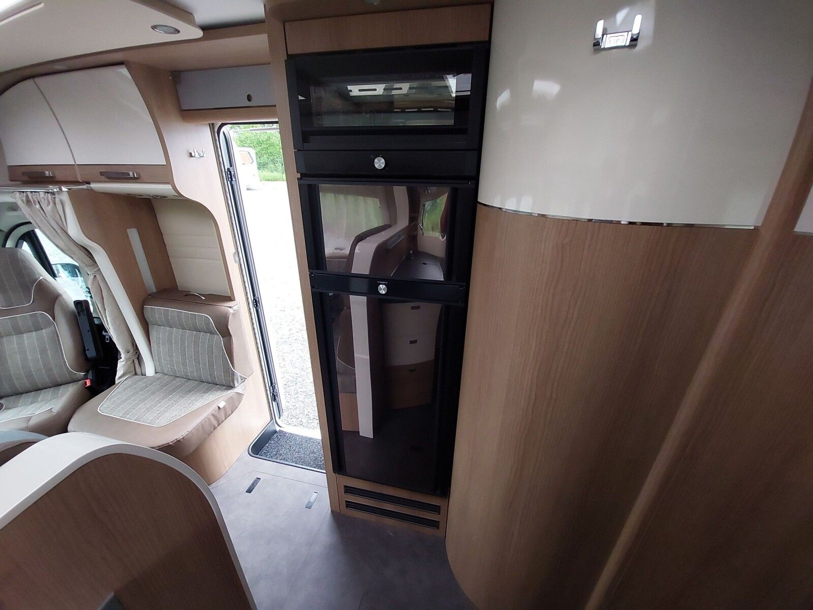 Fahrzeugabbildung Malibu T 490 LE Automatik SkyView Media