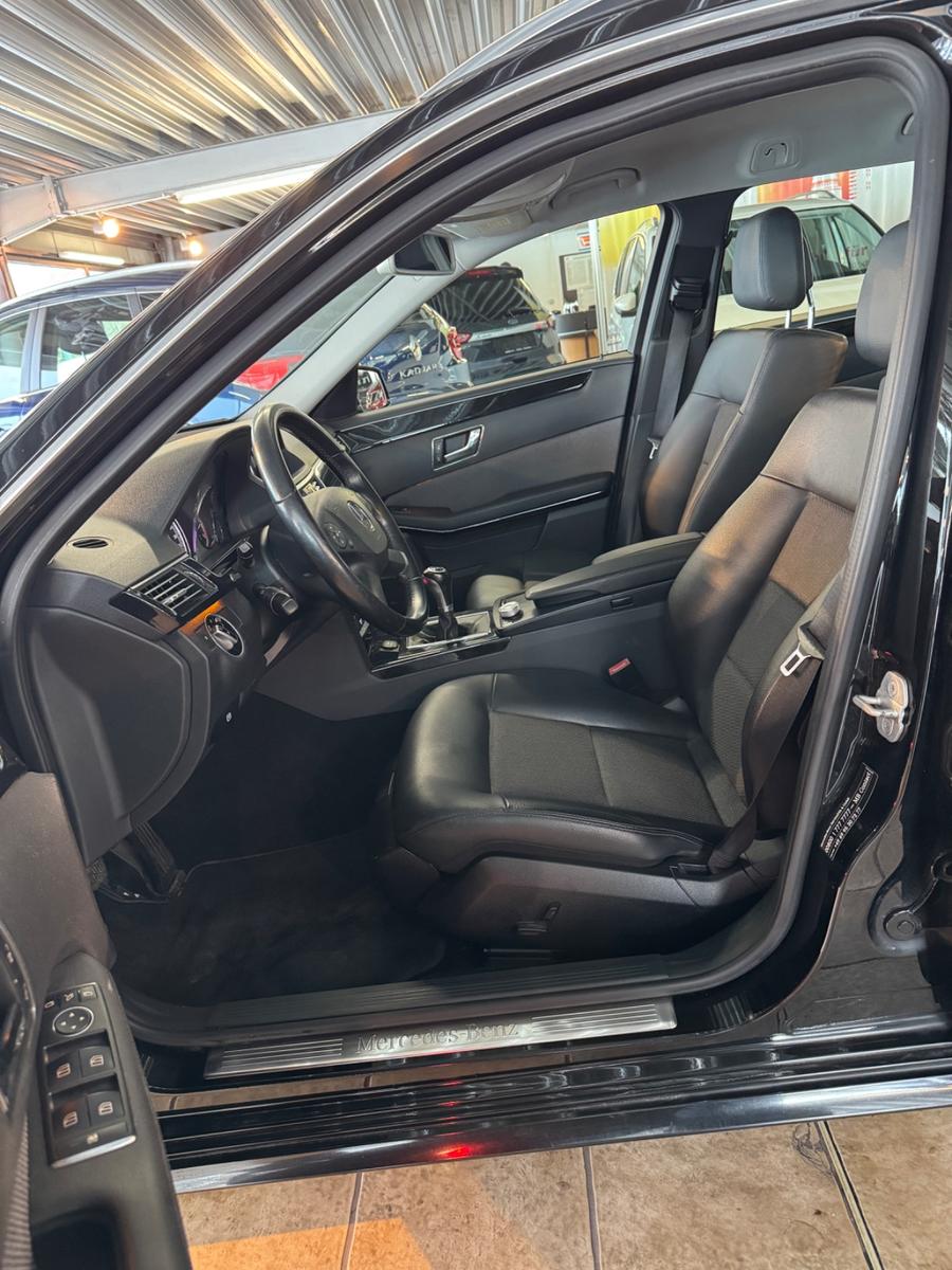 Mercedes-Benz E200 2010 — photo 10