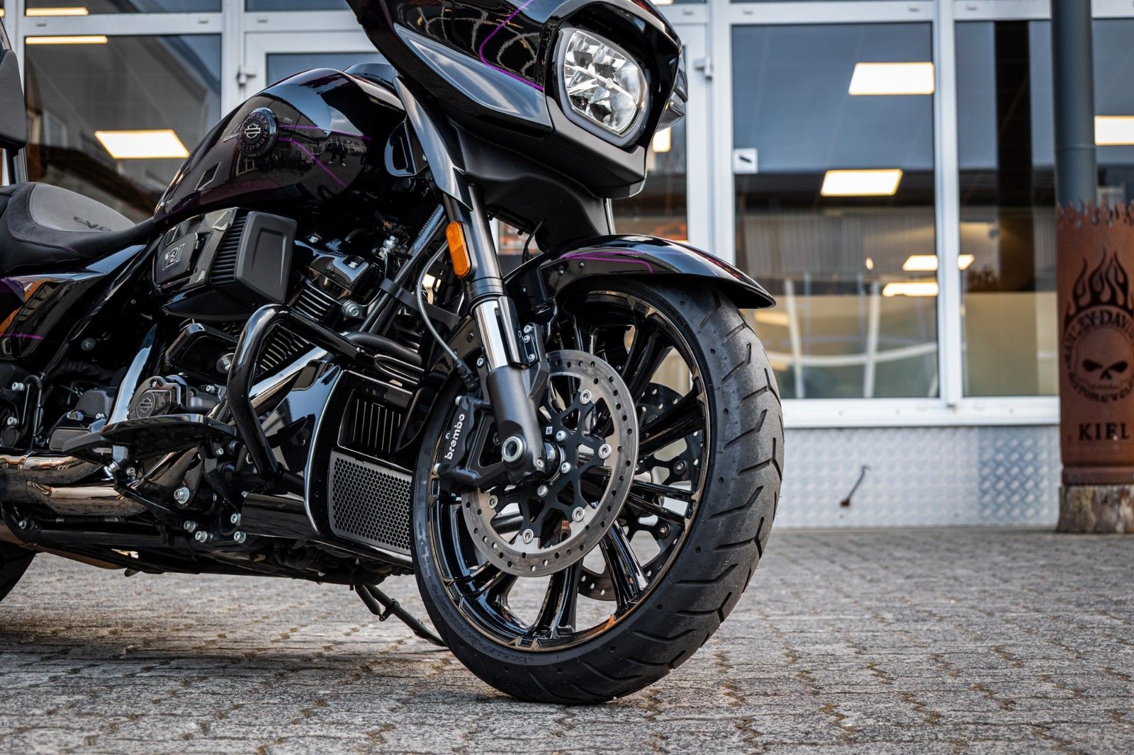 Fahrzeugabbildung Harley-Davidson CVO Street Glide FLHXSE 121 cui - Jekill & Hyde