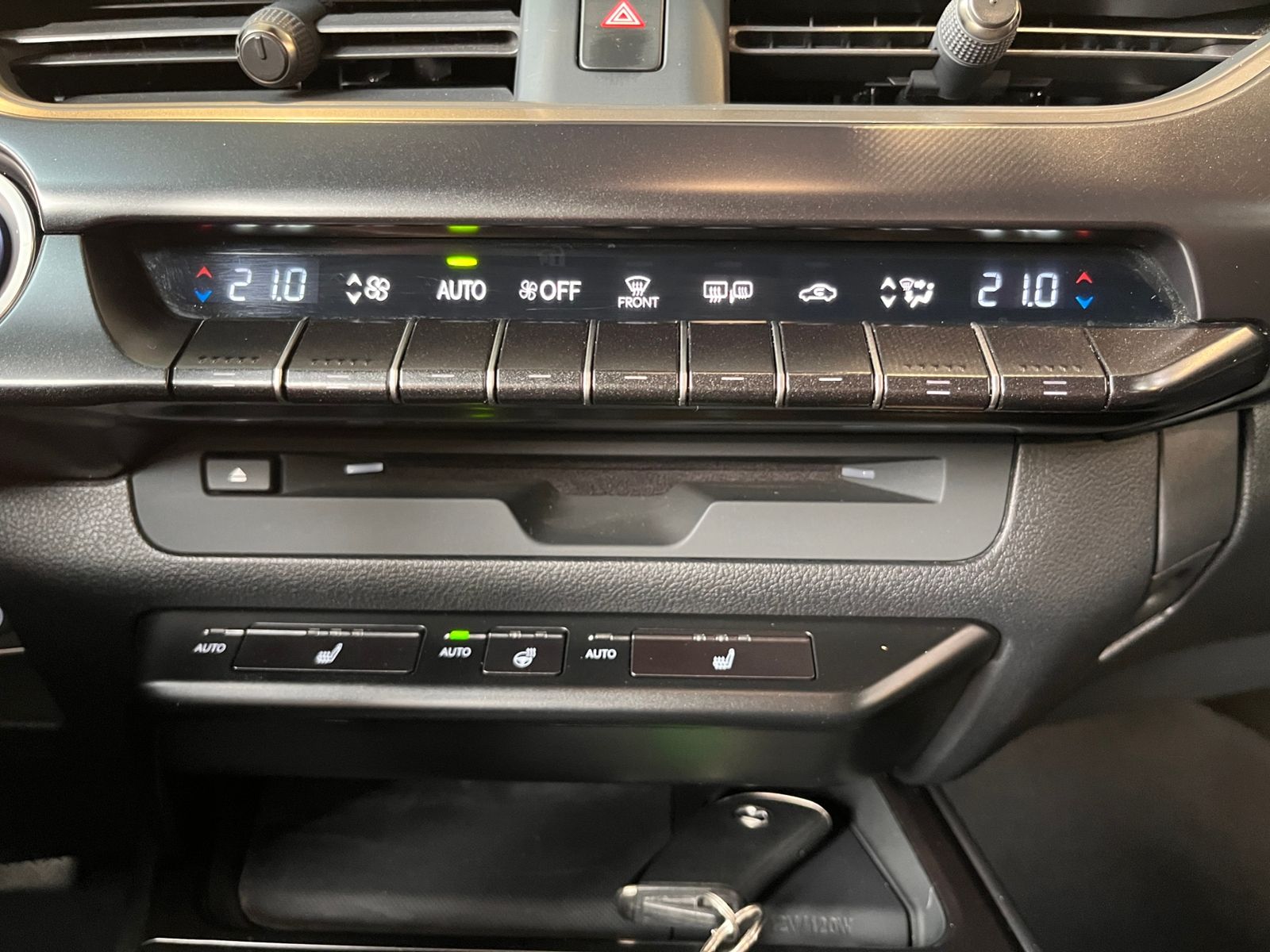 Fahrzeugabbildung Lexus UX 250 h Style Edition RFK Full Link LED AHK