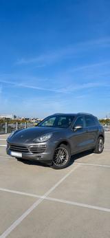 Porsche Cayenne Platinum Edition| 66. tsd. Km | 1. Hand  - Porsche Cayenne Gebrauchtwagen in München