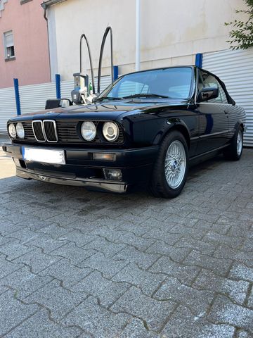 BMW E30 Cabrio 318i Motor revidiert Oldtim...