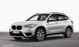 BMW X1 xDrive20i Sport Line - silberne BMW X1