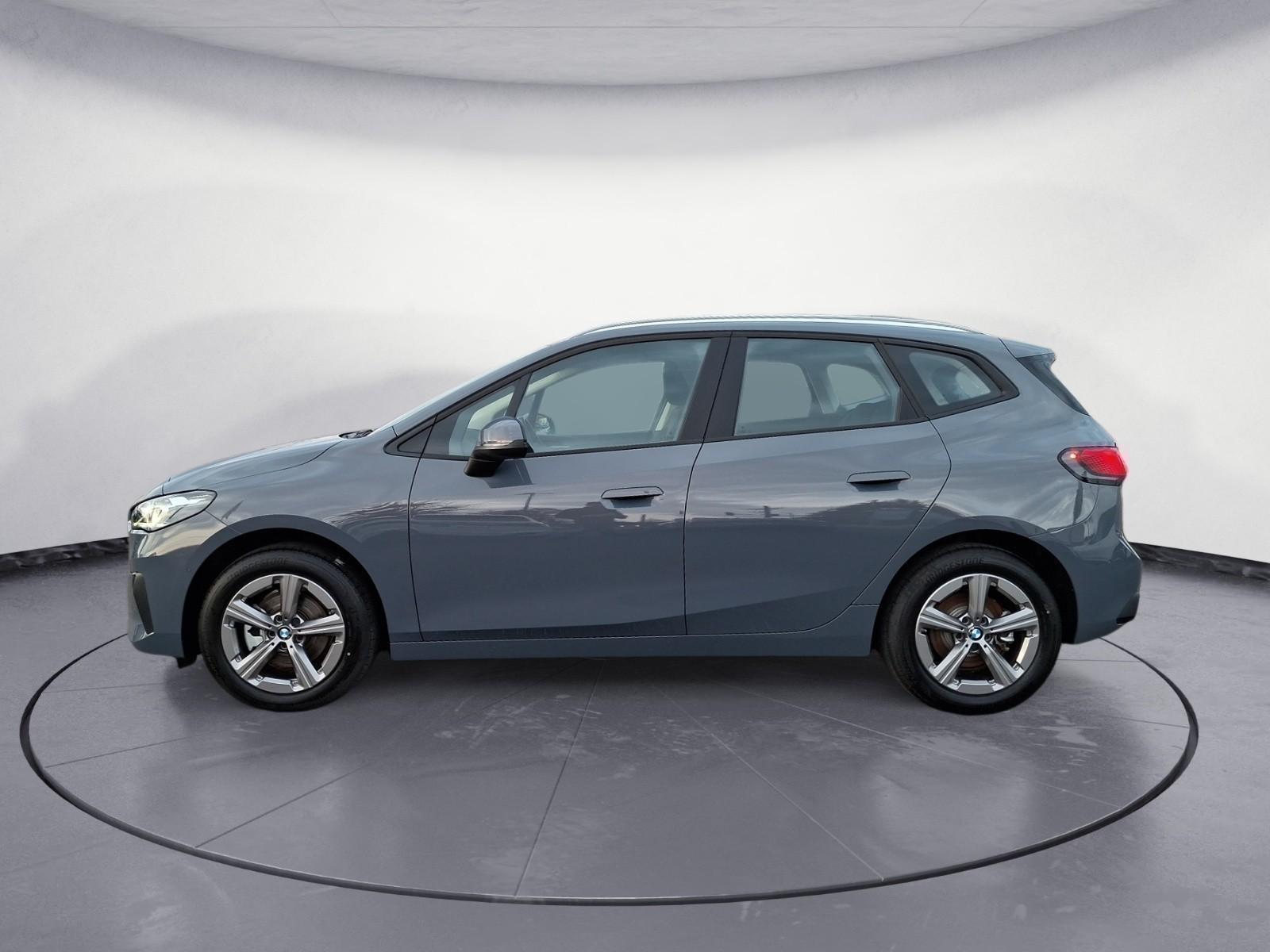 BMW 220i Active Tourer *Premium*Navi*AHK*LED*PDC*SHZ