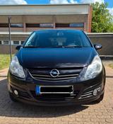 Opel Corsa D 1.4 Color Edition 74kW - Opel Corsa aus 2011: Color Edition