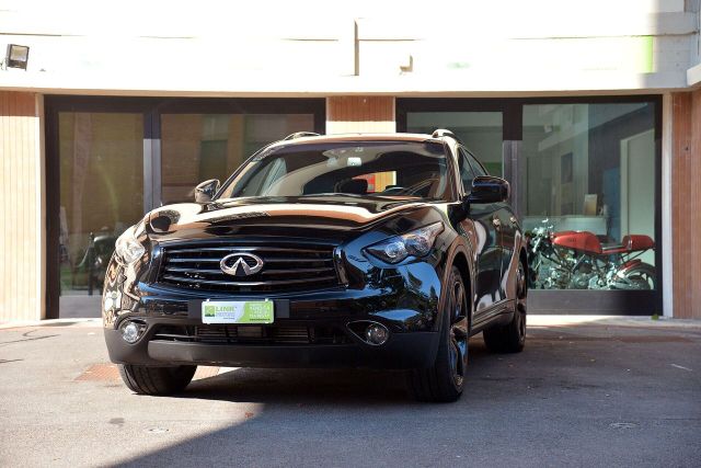 Infiniti QX70 3.0 diesel V6 AT S