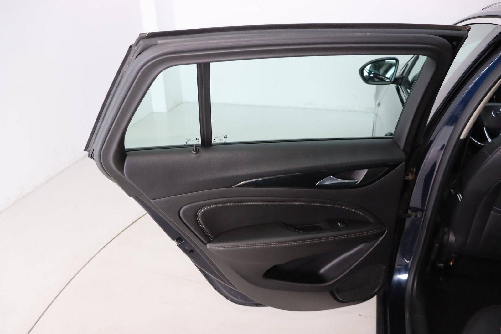 Fahrzeugabbildung Opel Insignia Grand Sport 4x4 * AHK