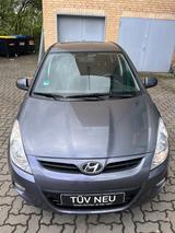 Hyundai i20 Classic 1.HAND NUR70.000KM GARANTIE - Hyundai i20 in Kiel