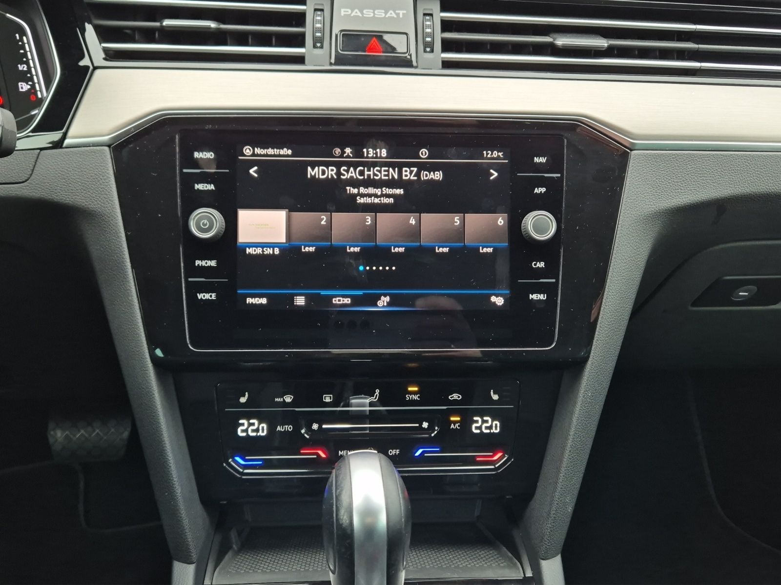 Fahrzeugabbildung Volkswagen Passat Variant TDI Elegance DSG Matrix Navi AID