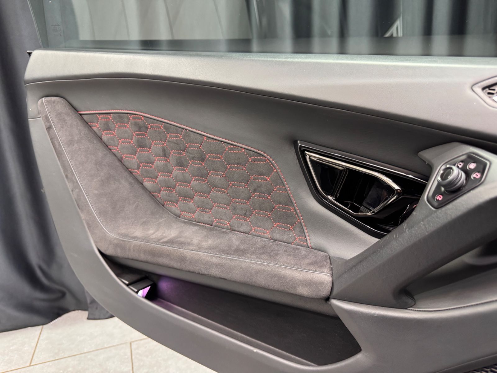 Fahrzeugabbildung Lamborghini Huracan EVO LP640|LIFT|SENSONUM|KAMERA|AD PERSON